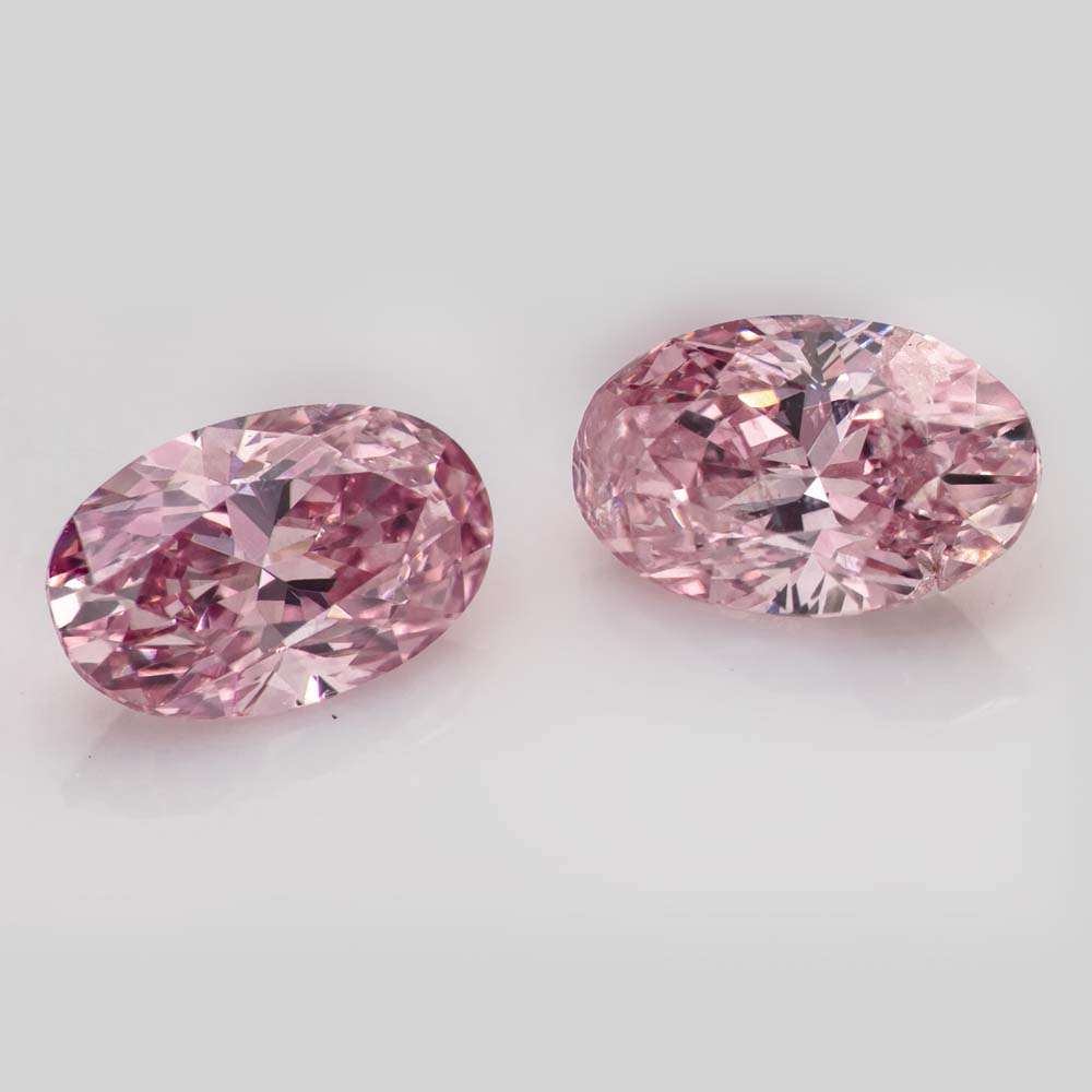 Lot1-023A-Oval-Lot1-023B-Oval-Groupshot2